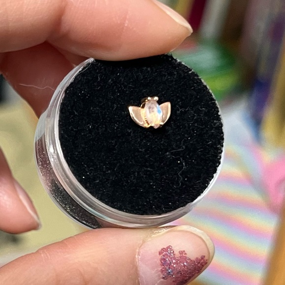 *SOLD* Alchemy Adornment Rose Gold Lotus Threadless End - Picture 11 of 15